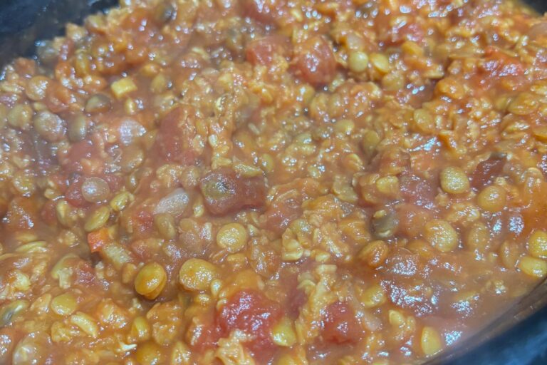 cooked lentil dahl in a slow cooker